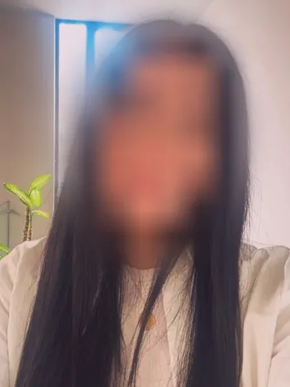 Aylin, 37