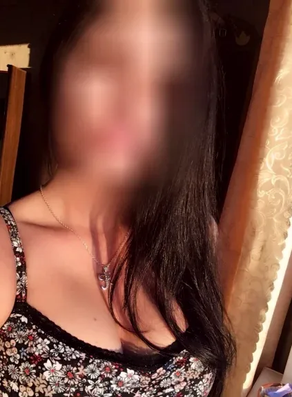 Büsra, 31