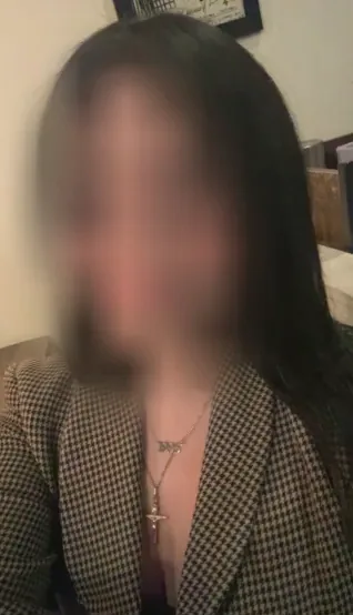 Cara, 29