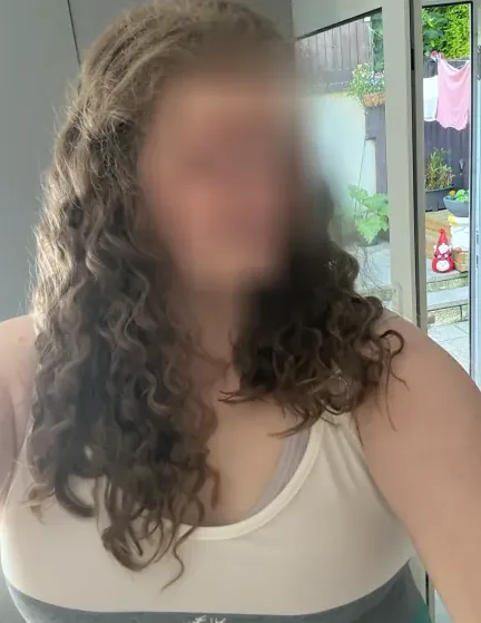 Dilara, 29