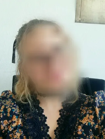 Greta, 32
