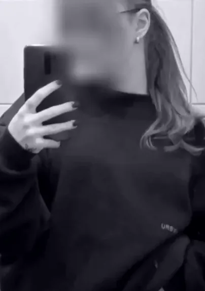Isabell, 19
