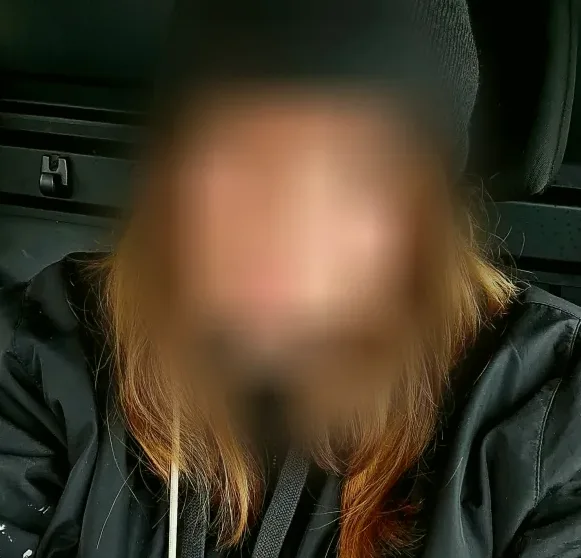 Jasmin, 28