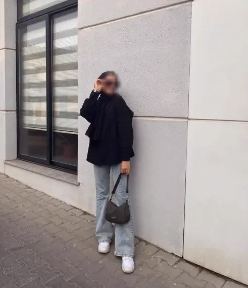 Kira, 26