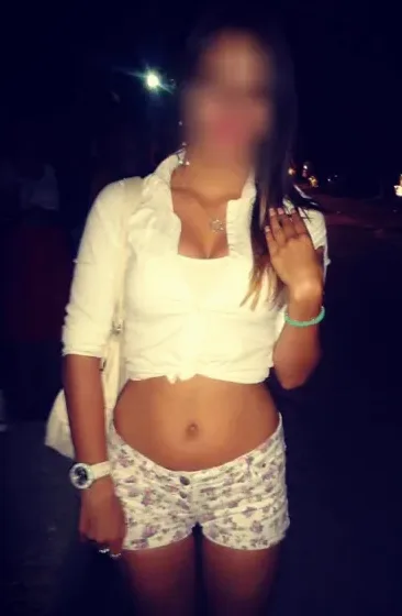 Lilly, 27