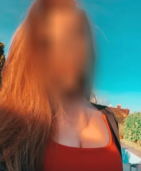 Selina, 34